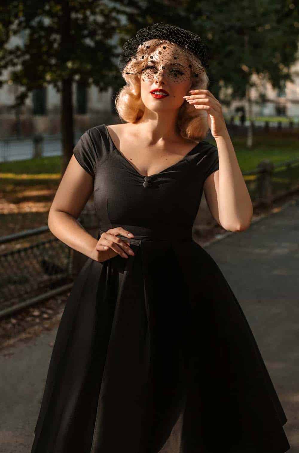 Classic Chic Satin Vintage φόρεμα Eveline Black