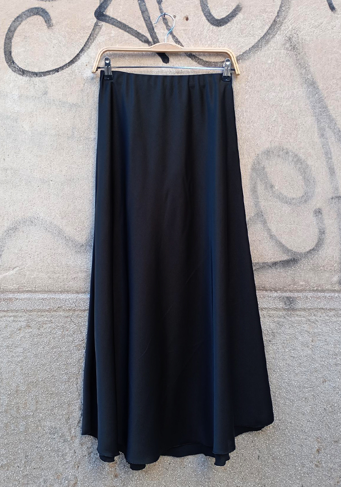 maxi σατέν φούστα Evelyn μαύρο