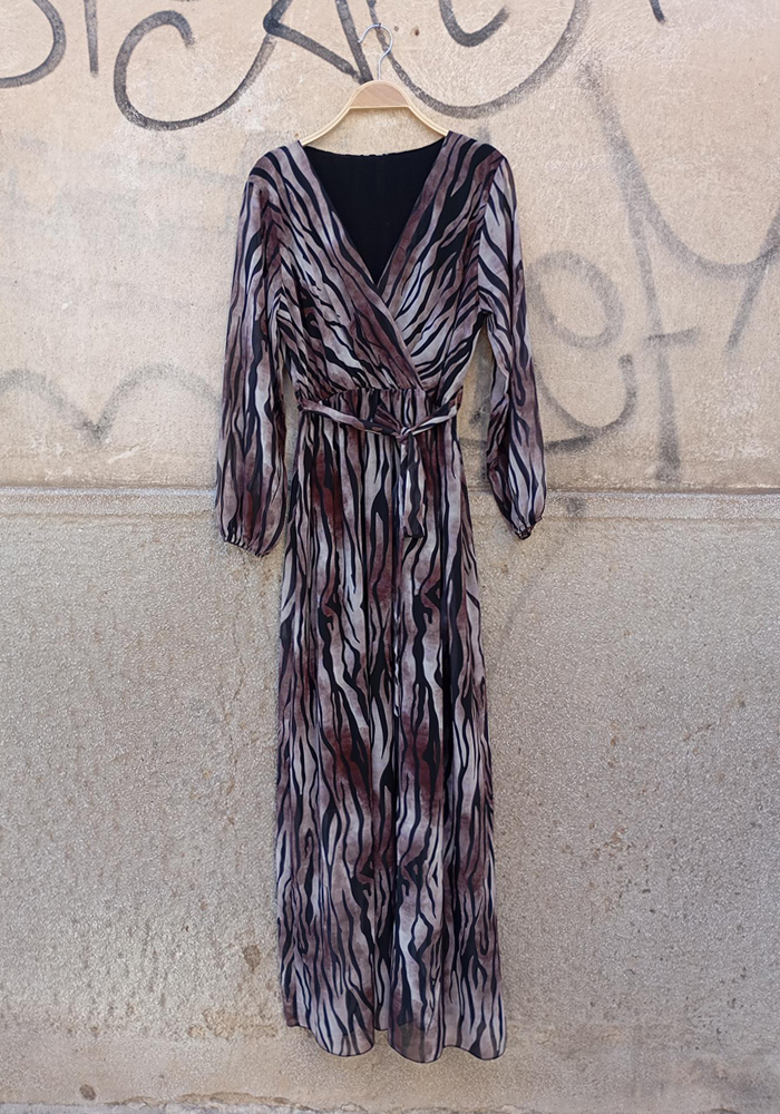 Μακρύ φόρεμα ζορζέτας με animal print και ζώνη στη μέση