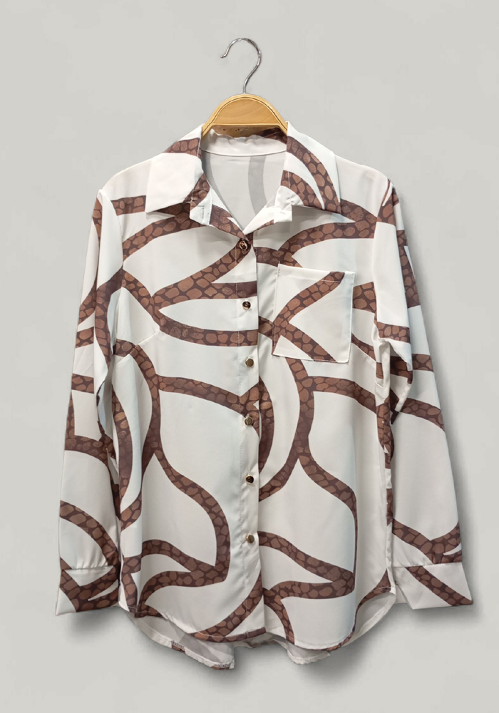 Γυναικείο πουκάμισο εκρου με καφέ snake print, κουμπιά και τσέπη στο στήθος