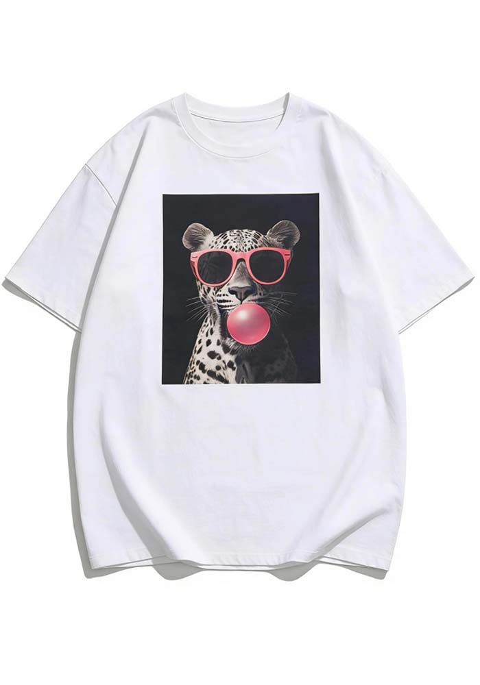 Oversized λευκό t-shirt με graphic print λεοπάρδαλη με ροζ γυαλιά και bubble gum