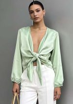 Μέντα σατέν μπολερό με μπροστινό δέσιμο και μακριά μανίκια