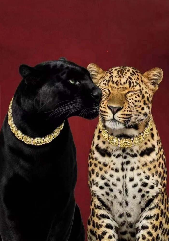 Λευκό oversized T-shirt με graphic print πάνθηρα και λεοπάρδαλη σε luxury streetwear σχέδιο