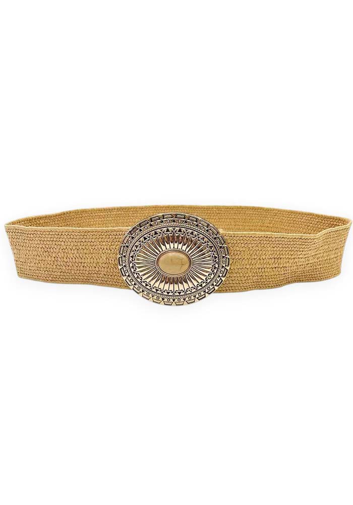 Μπεζ ψάθινη γυναικεία ελαστική ζώνη Kimberly με στρογγυλή μεταλλική ethnic αγκράφα σε boho καλοκαιρινό στυλ.