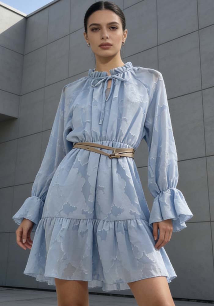 Σιέλ devoré mini φόρεμα με βολάν, λάστιχο στη μέση και ζώνη δερματίνης