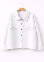 Λευκό γυναικείο βαμβακερό jacket overshirt με κουμπιά και raw τελειώματα, μοντέρνα casual γραμμή.