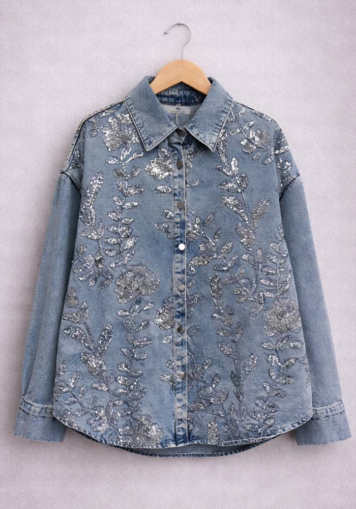 Γυναικείο τζιν πουκάμισο denim με ανάγλυφο floral σχέδιο και shimmer λεπτομέρειες