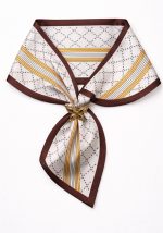 Κολιέ Trending 5 με εκρού φουλάρι, καφέ λεπτομέρειες και χρυσή πεταλούδα.