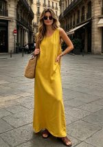 Κίτρινο maxi φόρεμα Cece σε σατέν βισκόζ ύφασμα με άνετη γραμμή.
