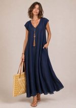 Μπλε navy maxi φόρεμα Dido με loose γραμμή, V λαιμόκοψη και πρακτικές πλαϊνές