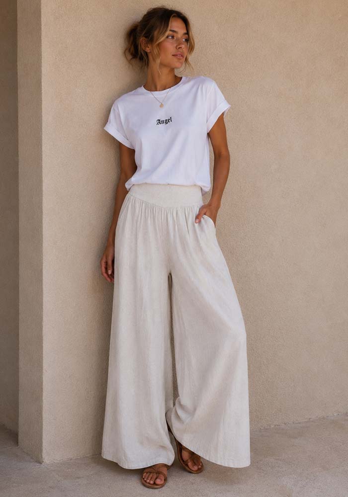 Γυναικεία λινή παντελόνα Coconut σε μπεζ, με φαρδιά γραμμή και ελαστική jersey μέση