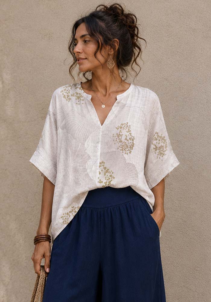 Λευκή boho μπλούζα Japanesk σε λινό ύφασμα με botanical print, oversized γραμμή