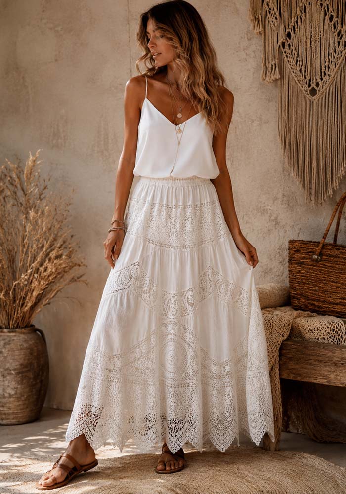 Λευκή maxi boho φούστα Isola με ελαστική μέση, δαντέλα, crochet λεπτομέρειες και κεντήματα
