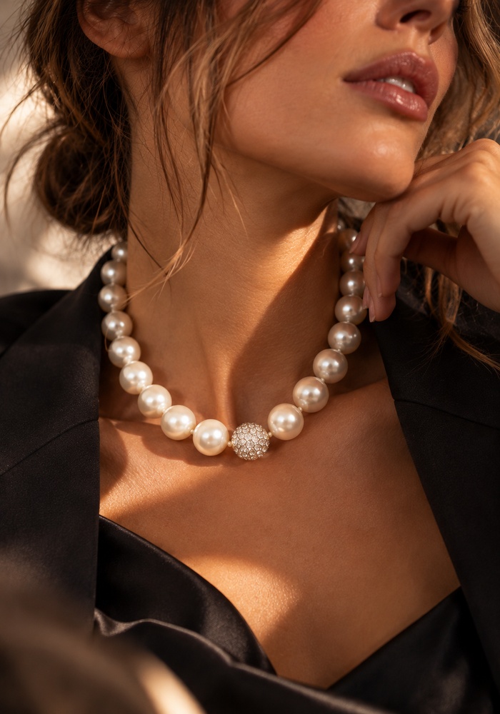 κολιέ με πέρλες & μπάλα στρας λευκό Pearl Glow